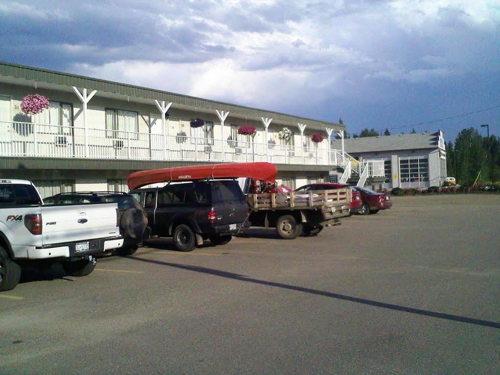 Caravan Inn Кунел Екстериор снимка